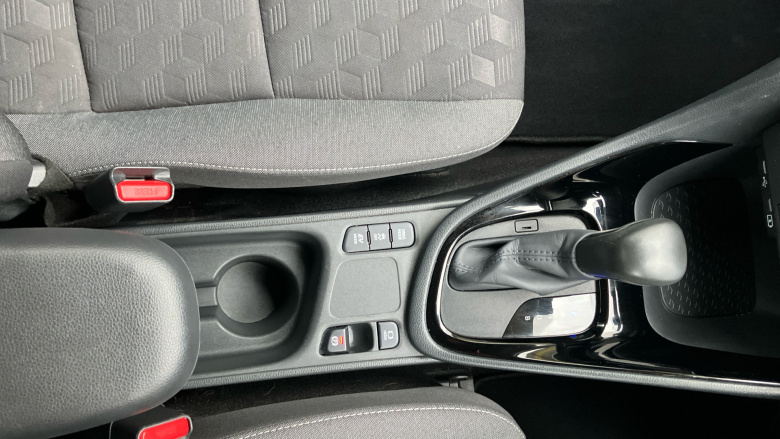 Toyota Yaris 1.5 Hybrid Design 5dr CVT Hybrid Hatchback